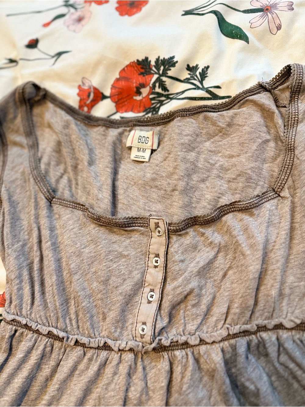BDG Scoop Neck Long Sleeve Peplum Top in Taupe - Picture 3 of 3